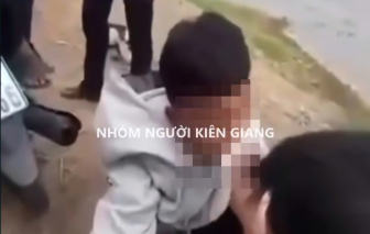 Công an mời cha mẹ các học sinh liên quan vụ nhét băng vệ sinh vào miệng nam sinh đến làm việc
