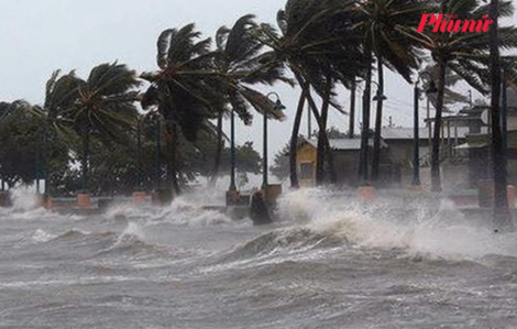 Áp thấp nhiệt đới dịch chuyển, biển Đà Nẵng – Đắk Lắk sóng to, gió lớn