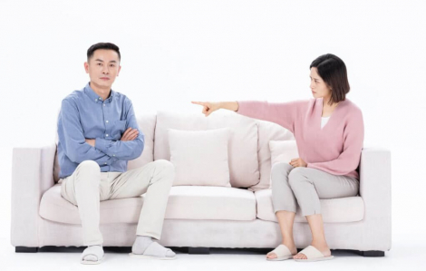 Chồng đưa mẹ về sống chung mà không hỏi ý tôi