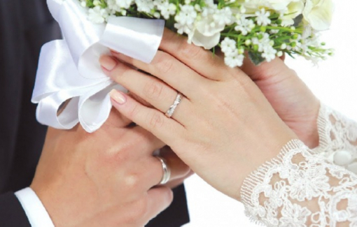 Anh tặng người cũ chiếc túi 40 triệu đồng nhưng đắn đo khi mua nhẫn cưới cho tôi