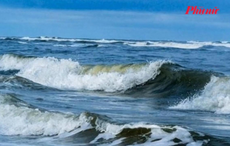 Áp thấp mới trên Biển Đông khiến thời tiết chuyển biến xấu như thế nào?