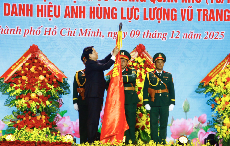 Chủ tịch nước Lương Cường trao tặng danh hiệu Anh hùng Lực lượng vũ trang nhân dân cho Quân khu 7