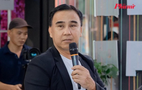 MC Quyền Linh livestream phủ nhận tin đồn bị bắt đang lan truyền trên mạng xã hội