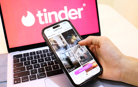 Tình bạn, tình yêu thời “quẹt phải”