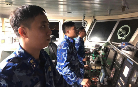 Tàu cá chìm trên biển, 8 ngư dân gặp nạn