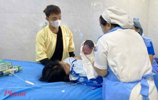 Chính thức: Phụ nữ sinh con thứ 2 được nghỉ 7 tháng, ưu tiên mua nhà ở xã hội