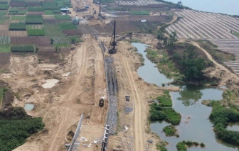 Điều tra dấu hiệu tội phạm tại dự án kè chống sạt lở sông Trà Khúc