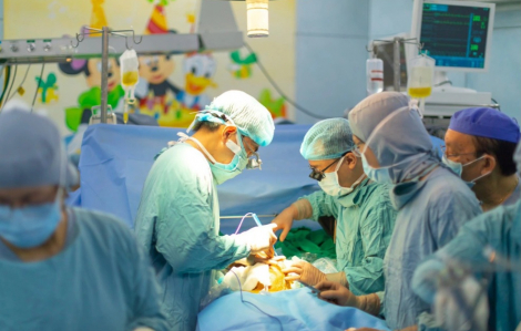 40% trẻ mắc bệnh suy thận mạn có nguy cơ thấp lùn khi trưởng thành