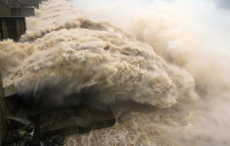 Quốc hội đề nghị rà soát hồ thủy điện, bảo đảm an toàn cho người dân