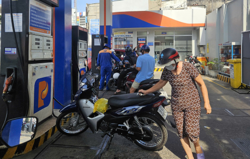 Giá xăng dầu đồng loạt giảm