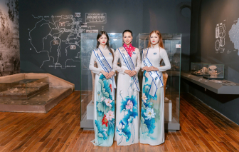 Thí sinh Hoa hậu sinh viên Hòa bình Việt Nam khoe sắc với áo dài