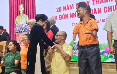 Hội Nạn nhân chất độc da cam/Dioxin TPHCM đón nhận Huân chương Lao động hạng Ba