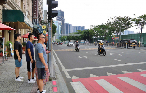 Xây 2 cầu bộ hành trên đường Tôn Đức Thắng