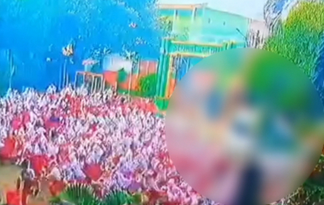 Xe tải lao vào trường học khiến 21 người bị thương