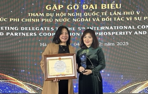 AstraZeneca Việt Nam nhận bằng khen của VUFO vì đóng góp cho phát triển bền vững