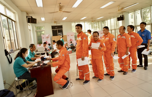 Điện lực khu vực Bình Dương hiến gần 200 đơn vị máu