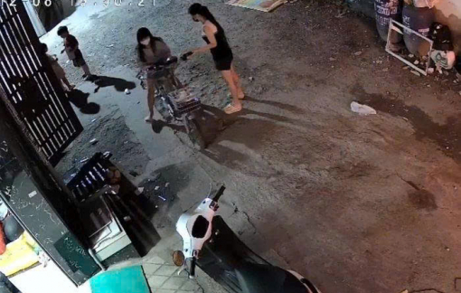 Bắt giữ người phụ nữ cướp đôi bông tai của bé gái ở xã Tân Vĩnh Lộc