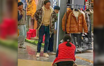 Clip người vợ Trung Quốc quỳ gối, xin chồng mua áo khoác gây phẫn nộ