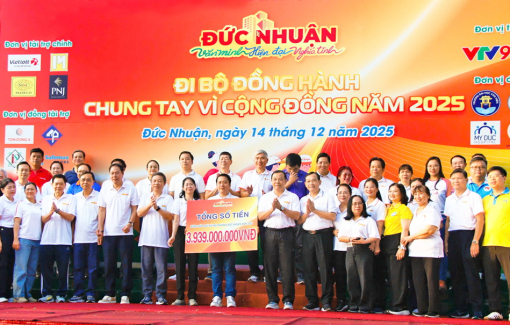 Đi bộ vận động gần 4 tỉ đồng chăm lo cho hoàn cảnh khó khăn