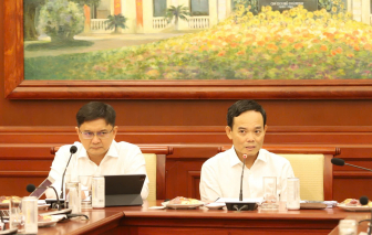 Bí thư Thành ủy TPHCM xúc động trước những việc “rất nhỏ” vì người dân