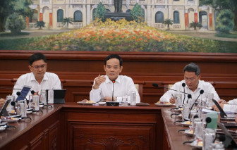 Bí thư Thành ủy TPHCM xúc động trước những việc “rất nhỏ” vì người dân