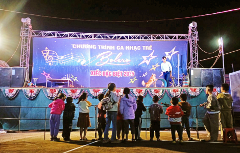 Xem xiếc cùng con