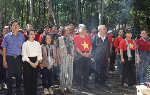 HIEUTHUHAI: “Tôi thấy mình thật nhỏ bé và còn phải cố gắng, học hỏi nhiều hơn nữa”