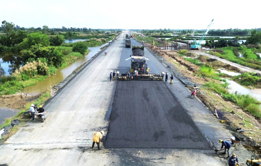 Người dân miền Tây háo hức chờ thông xe cao tốc Cần Thơ - Cà Mau