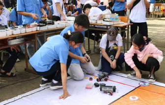 TPHCM: Cho học sinh trải nghiệm “1 ngày làm sinh viên”