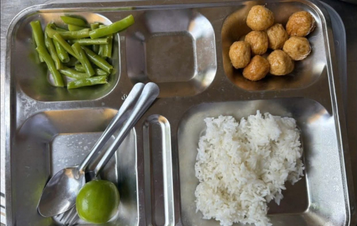 Trường học bị phản ứng vì suất ăn bán trú quá ít, Sở GD-ĐT TPHCM nói gì?