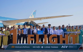 100 hành khách đầu tiên đến sân bay Long Thành