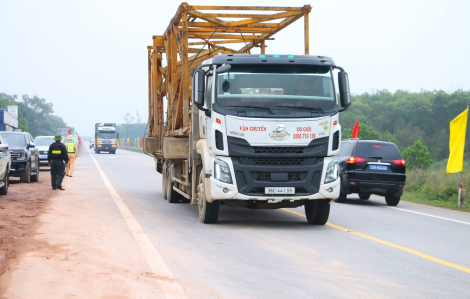 Chính thức mở rộng cao tốc Cam Lộ - La Sơn lên 4 làn xe