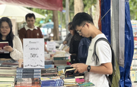 Rộn ràng với Hội sách Giáng sinh