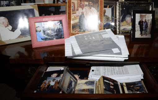 Chính quyền Trump bác bỏ cáo buộc che giấu trong hồ sơ Epstein bị bôi đen