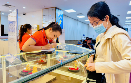 Giá vàng, bạc tăng mạnh, bạc miếng lập kỷ lục