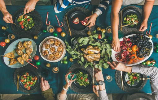 Bí quyết ăn ngon mà không lo tăng cân mùa lễ hội