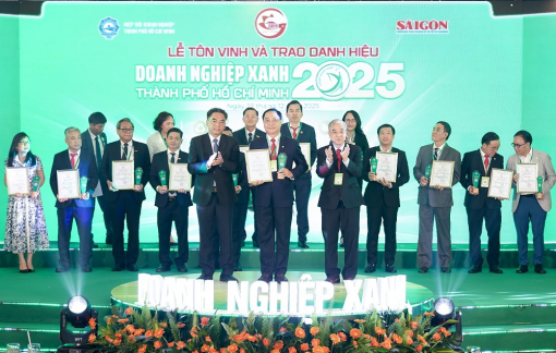 EVNHCMC được vinh danh Doanh nghiệp xanh TPHCM năm 2025