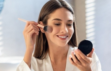 6 mẹo trang điểm 'hack tuổi' không cần filler