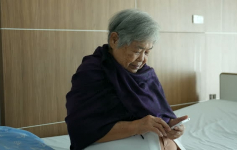 Về già một mình