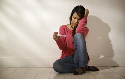 Phát hiện mang thai khi sắp ly hôn: Nói hay im lặng?