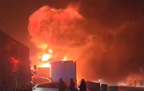 Tai nạn liên hoàn 50 phương tiện tại Nhật, khiến 1 người không qua khỏi