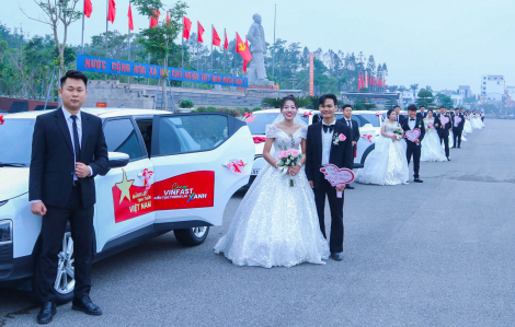 11 cặp đôi ở Nghệ An được tặng nhẫn vàng trong lễ cưới tập thể