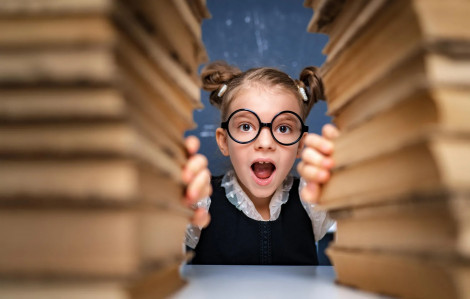 Muốn con thành tài, đừng bắt trẻ “chín ép”