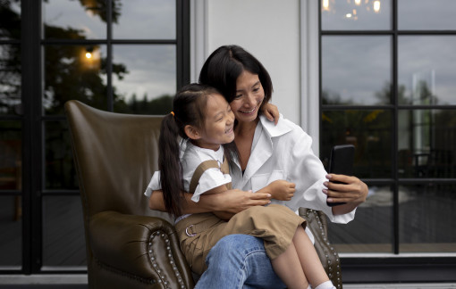 Mẹ còn thương ba không?