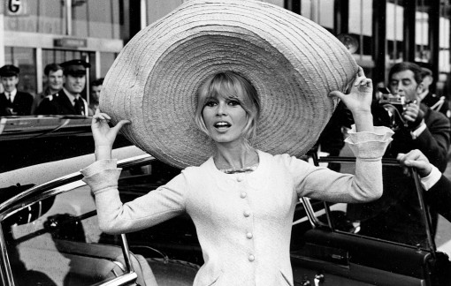 Huyền thoại điện ảnh Pháp: Brigitte Bardot qua đời