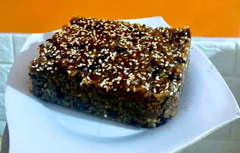 Ở xa càng thèm nhớ xôi đường