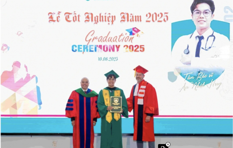 Trường đại học Y khoa Phạm Ngọc Thạch cho thôi học thí sinh 24 tuổi trúng tuyển tiến sĩ