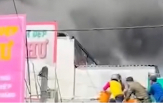 Cháy tiệm vàng do laptop chập điện trong phòng ngủ