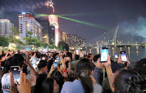 Thủ tướng chỉ đạo tổ chức Tết vui tươi, lành mạnh, an toàn, tiết kiệm