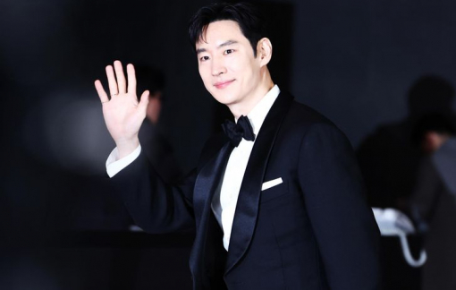Lee Je-hoon tiếp tục làm nên lịch sử với Taxi Driver 3